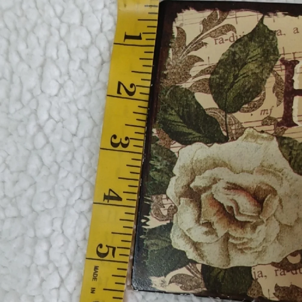 Vintage-Inspired Home Wall Plaque - Cream‎ & Brown - Metal Art - Religious